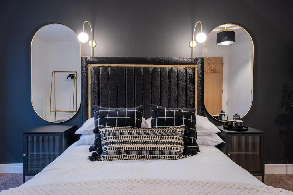 Penthouse Noir - Wyndale Living - Central Bham 2Br バーミンガム エクステリア 写真