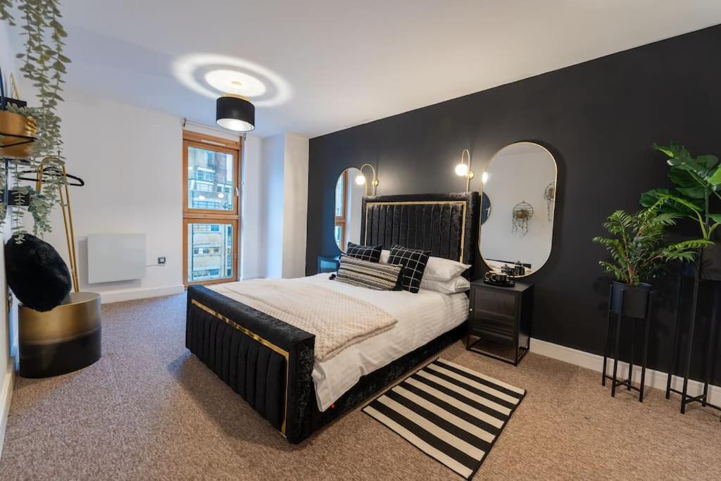 Penthouse Noir - Wyndale Living - Central Bham 2Br バーミンガム エクステリア 写真